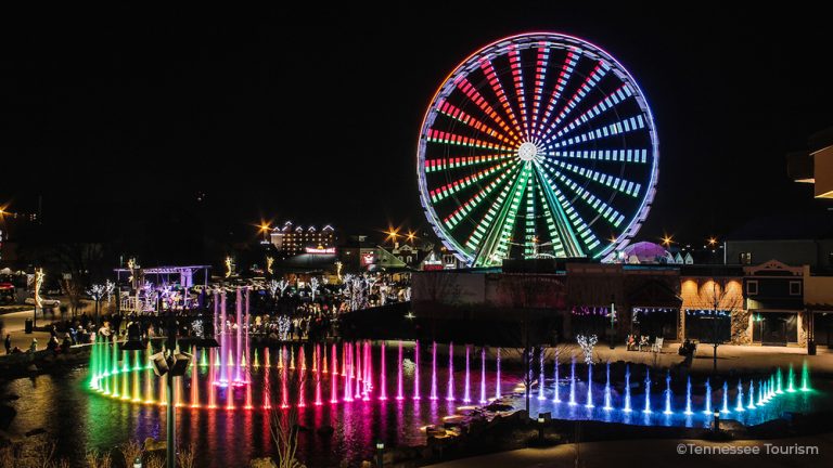 Great Smoky Mountain Wheel - The Island - Pigeon Forge Tennessee w Cred