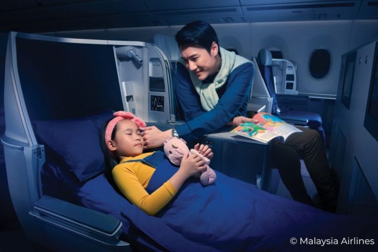 Night Flight Malaysia Airlines 30Mar22