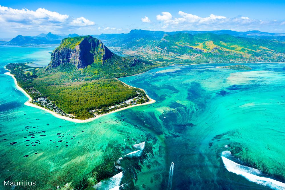 Lizzi's Luxury Edit_ Luxury travel for less Mauritius aerial view 08Jun23