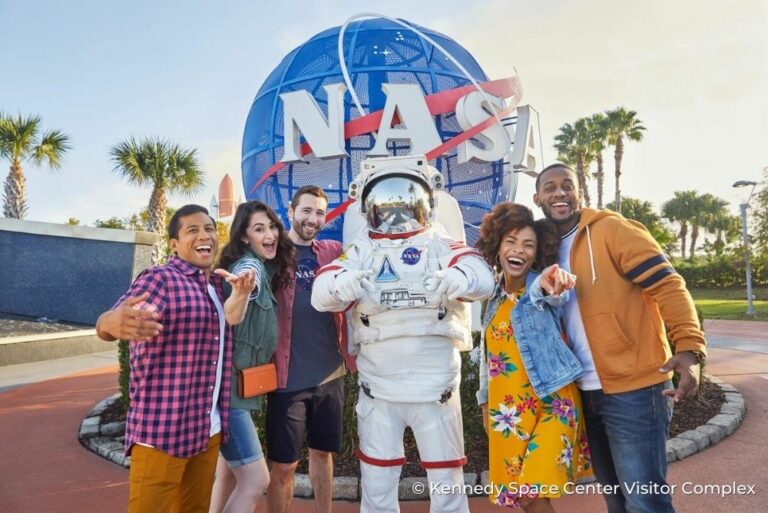 Kennedy Space Centre destination page group photo, astronaut amended 29Sep23